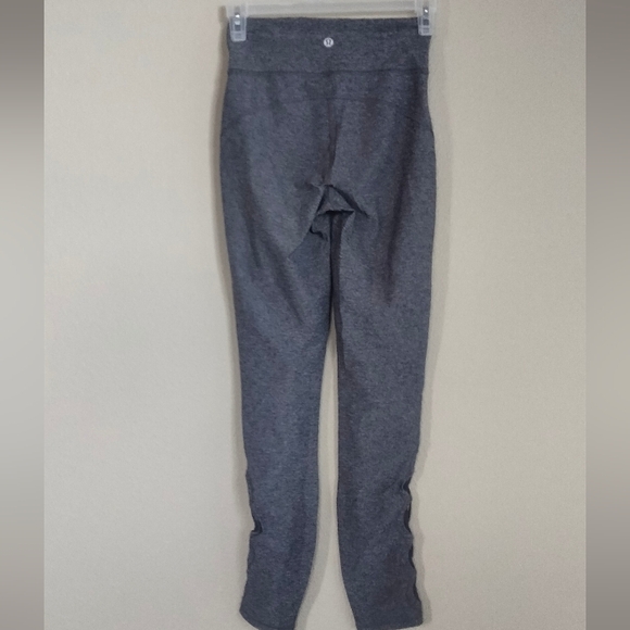 Lululemon Athletica Size 4 Gray Women's Leggings with Detail On Ankle Tied To It - Picture 4 of 9